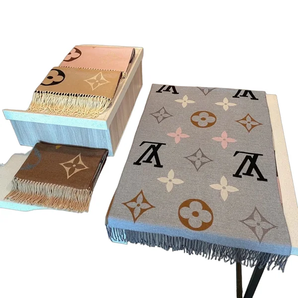 LV Scarf