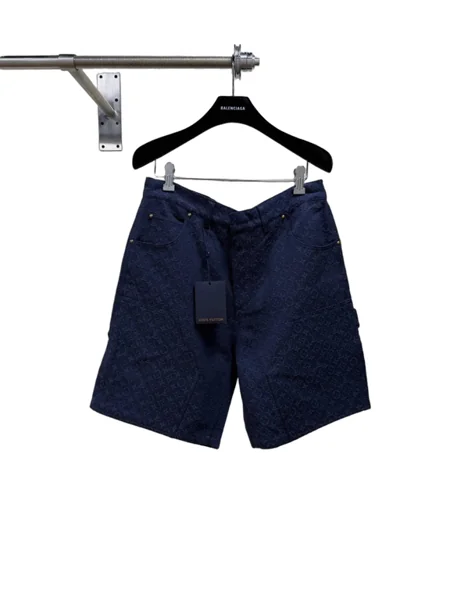 Lv Shorts